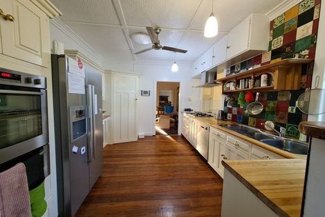 Photo of property in 49 Huatoki Street, Vogeltown, New Plymouth, 4310