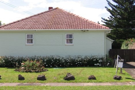 Photo of property in 9 Smith Crescent, Onehunga, Auckland, 1061