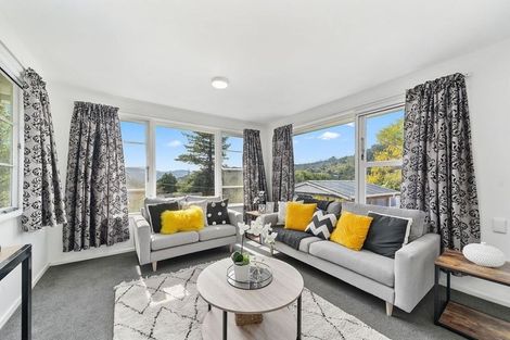 Photo of property in 132a Wyndham Road, Pinehaven, Upper Hutt, 5019
