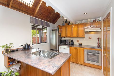 Photo of property in 10 Len Brown Place, Pukekohe, 2120