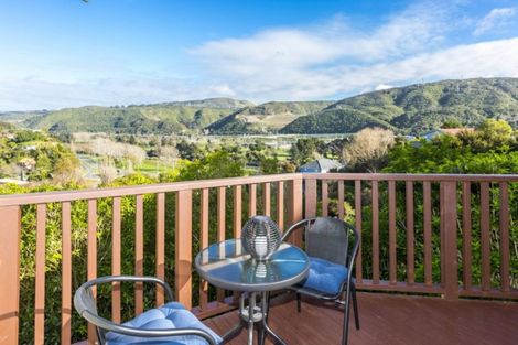 Photo of property in 30 Castle Crescent, Stokes Valley, Lower Hutt, 5019