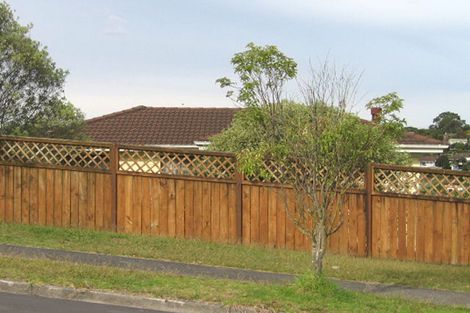 Photo of property in 13 Elizabeth Drive, West Harbour, Auckland, 0618