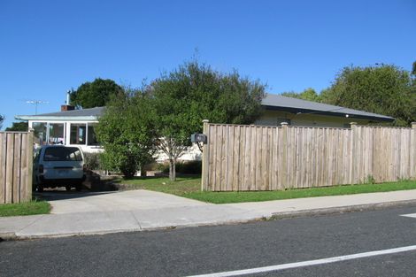 Photo of property in 411 East Coast Road, Mairangi Bay, Auckland, 0630