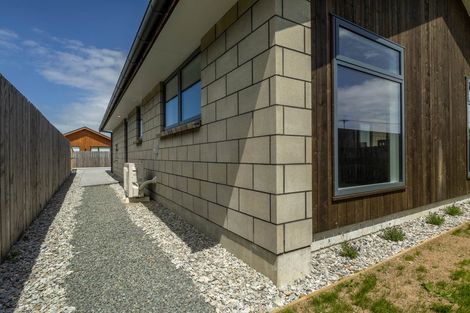 Photo of property in 114 Severn Street, Clifton, Invercargill, 9812