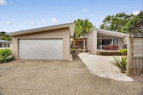 Photo of property in 122a Glendale Road, Glen Eden, Auckland, 0602