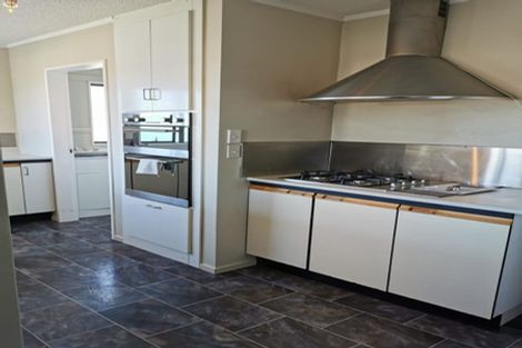 Photo of property in 29 Nalanda Crescent, Broadmeadows, Wellington, 6035