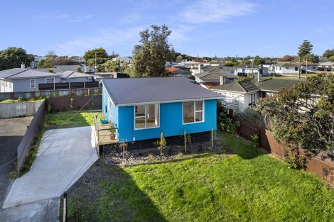 Photo of property in 24 Aotea Street, Castlecliff, Whanganui, 4501