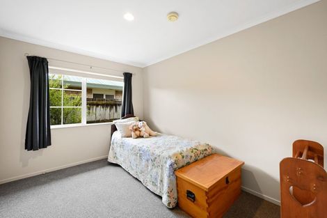 Photo of property in 37 Bouverie Crescent, Flagstaff, Hamilton, 3210