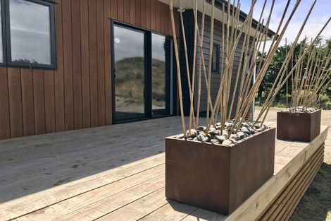 Photo of property in 7 Strathnaver Drive, Waikawa Beach, Manakau, 5573