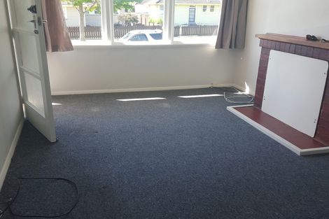 Photo of property in 90-92 Strand Crescent, Naenae, Lower Hutt, 5011