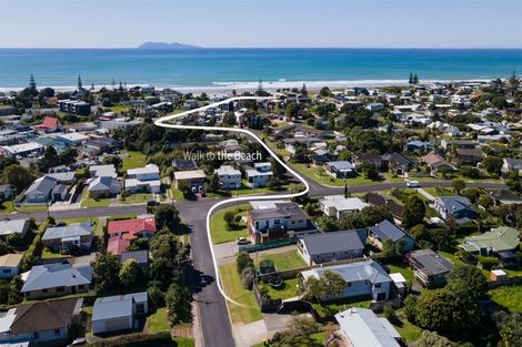 Photo of property in 72 The Crescent, Waihi Beach, 3611