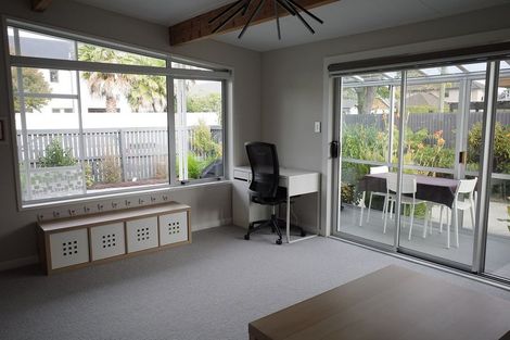 Photo of property in 1/64 Abberley Crescent, St Albans, Christchurch, 8014