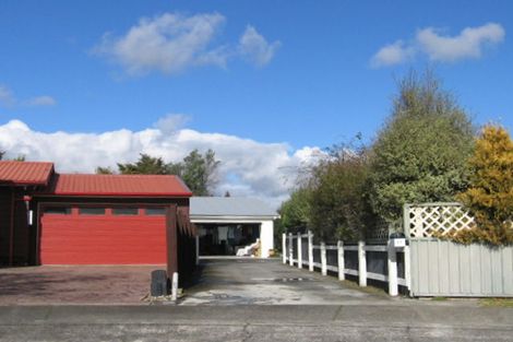 Photo of property in 11 Martin Dale, Raureka, Hastings, 4120