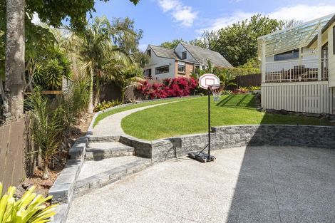 Photo of property in 11 Holyoake Place, Chatswood, Auckland, 0626