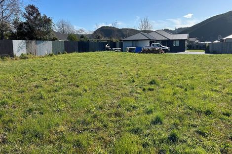 Photo of property in 50 George Fyfe Way, Wakefield, 7025