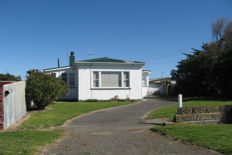 Photo of property in 6 Raukawa Street, Himatangi Beach, Foxton, 4891