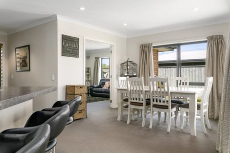 Photo of property in 8 Brompton Close, Richmond Heights, Taupo, 3330