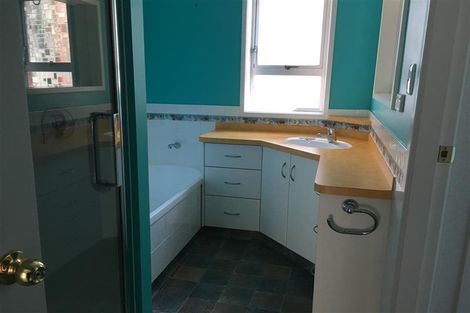 Photo of property in 10 Cumberland Street, Merrilands, New Plymouth, 4312