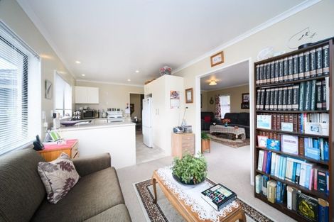 Photo of property in 2 Belvedere Crescent, Takaro, Palmerston North, 4412