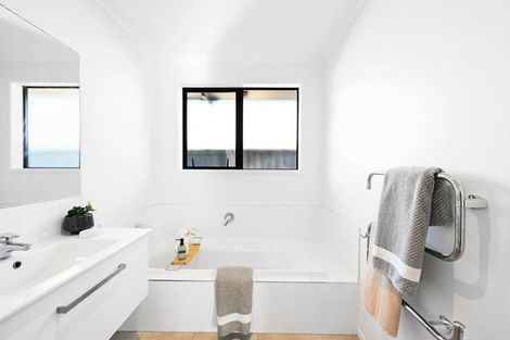 Photo of property in 11 Keston Crescent, Flagstaff, Hamilton, 3210