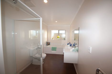 Photo of property in 187 Mark Avenue, Grenada Village, Wellington, 6037