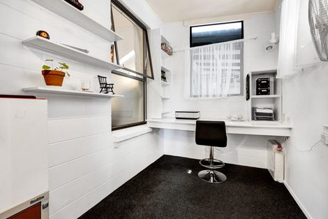 Photo of property in 71 Cumberland Street, Welbourn, New Plymouth, 4312