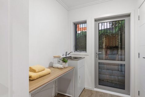 Photo of property in 1/158 Centaurus Road, Saint Martins, Christchurch, 8022