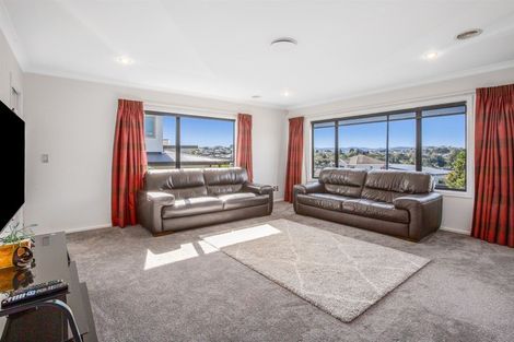 Photo of property in 16 Tongariro Drive, Aotea, Porirua, 5024