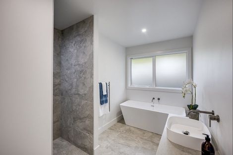 Photo of property in 12 Rich Rise, Havelock North, 4130