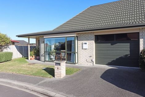 Photo of property in Villa Estate, 60/55 Armstrong Avenue, Carterton, 5713