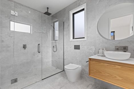 Photo of property in 11 Stoneleigh Drive, Wanaka, 9305