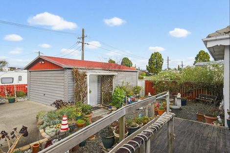 Photo of property in 61 Salisbury Street, Levin, 5510
