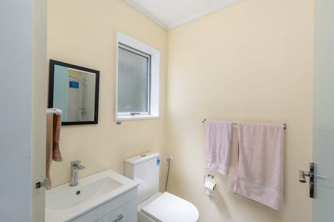 Photo of property in 78 Stewart Drive, Newlands, Wellington, 6037