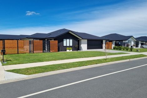 Photo of property in 400 Warburton Crescent, Te Awamutu, 3800
