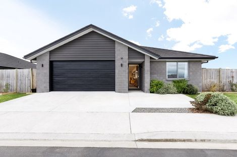 Photo of property in 2 Dyer Lane, Cambridge, 3434