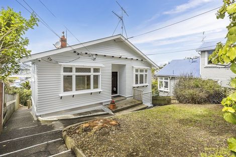 Photo of property in 67 Duncan Terrace, Kilbirnie, Wellington, 6022