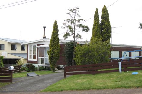 Photo of property in 13 Ladies Mile, Manly, Whangaparaoa, 0930