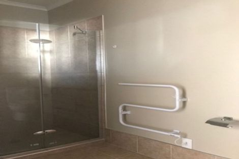 Photo of property in 4/11 Carlos Drive, Flat Bush, Auckland, 2016