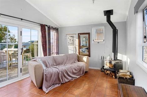 Photo of property in 151 Weggery Drive, Waikanae Beach, Waikanae, 5036