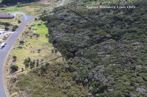 Photo of property in 129 Stratford Drive, Cable Bay, 0420