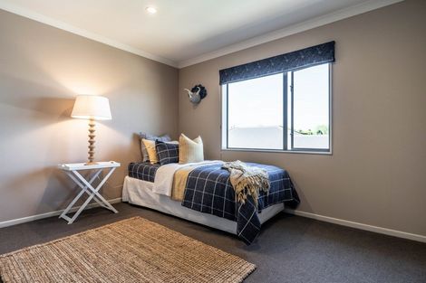 Photo of property in 8 Cooper Crescent, Cambridge, 3434