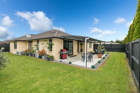 Photo of property in 28 Whitney Place, Rototuna North, Hamilton, 3210