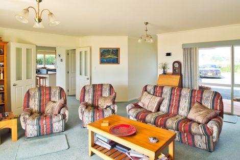 Photo of property in 187 Oaks Road, Portland, Whangarei, 0178