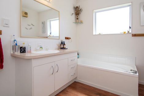 Photo of property in 40a Pacific View Road, Papamoa Beach, Papamoa, 3118