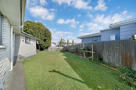 Photo of property in 25 Sharland Avenue, Manurewa, Auckland, 2102