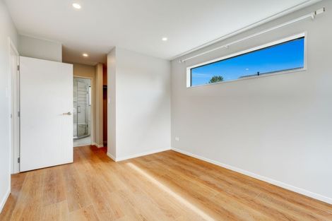 Photo of property in 25b Withers Road, Glen Eden, Auckland, 0602