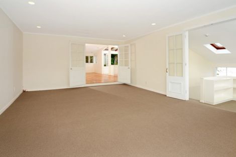 Photo of property in 76 Beach Road, Castor Bay, Auckland, 0620