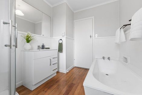 Photo of property in 37c Breakwater Road, Moturoa, New Plymouth, 4310