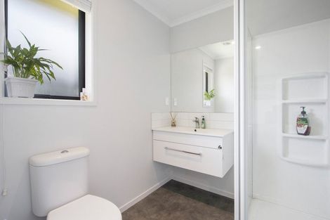 Photo of property in 5 Moss Lane, Omokoroa, 3114