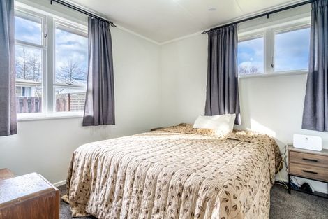 Photo of property in 30 Excelsior Place, Manapouri, 9679